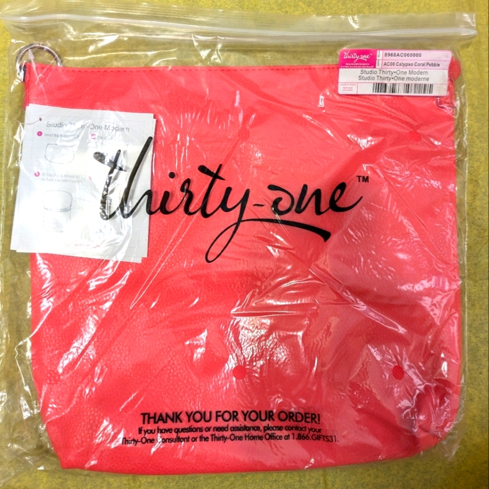 StudioThirty-One Calypso Coral Purse
